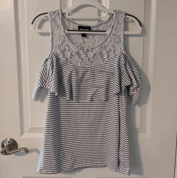 Joe Boxer Cold Shoulder Lace Detailed Short Sleeve‎ Navy/White Striped Top Med - Picture 1 of 6
